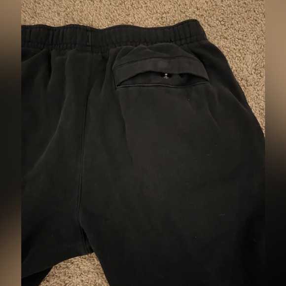 Mens or women’s Nike size medium black sweatpants!! - Picture 3 of 3